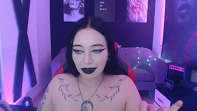 Nyxnocturne webcam