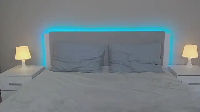 MiaVelmont webcam
