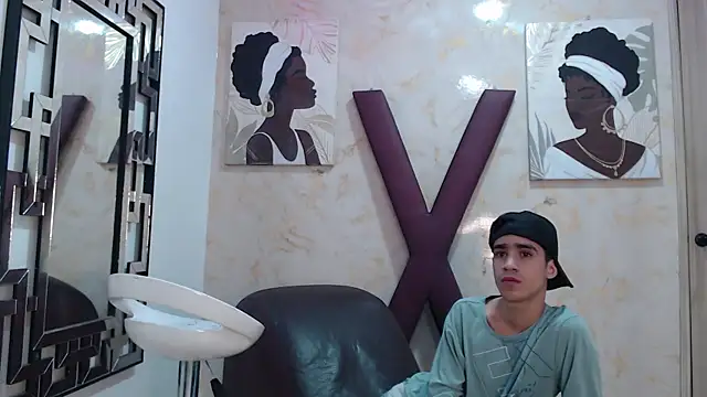 GOLDEN_BOSS webcam