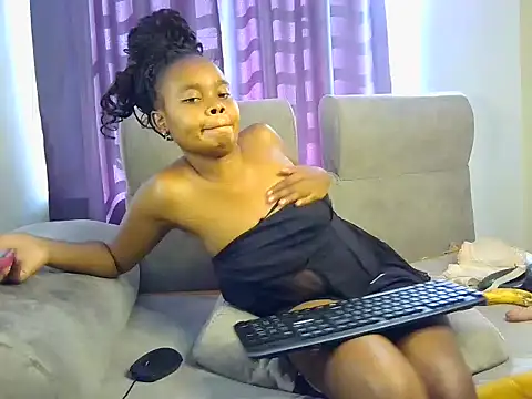Lovely_bustybunny webcam