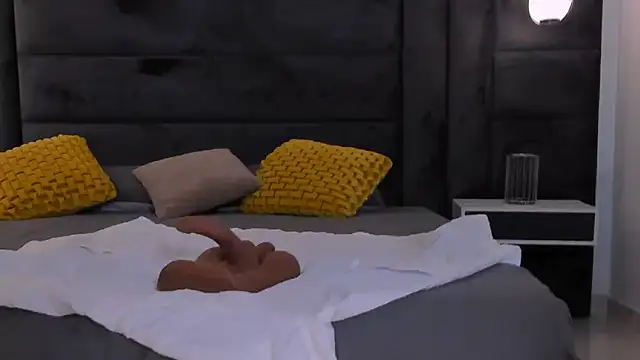 KylaMorrison webcam