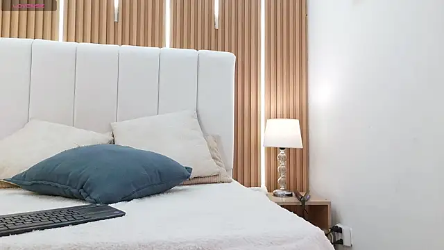 KimSensual_ webcam