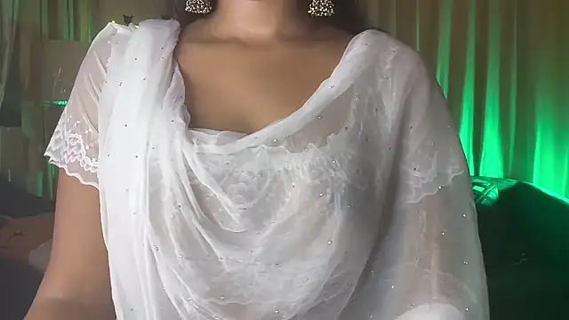 Sundari_apsara webcam