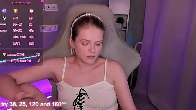 Alisa_Allison webcam