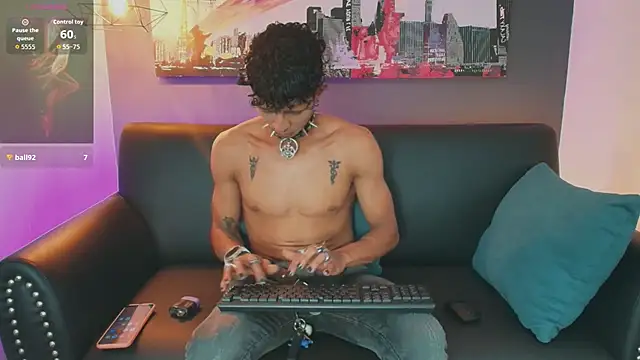 Maximoking26 webcam