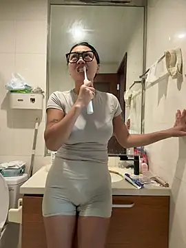 ruanruan05 webcam