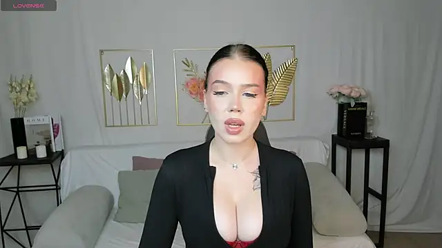 mistress_of_hearts - Mistress_of_hearts's free webcam - UK Sex Cams