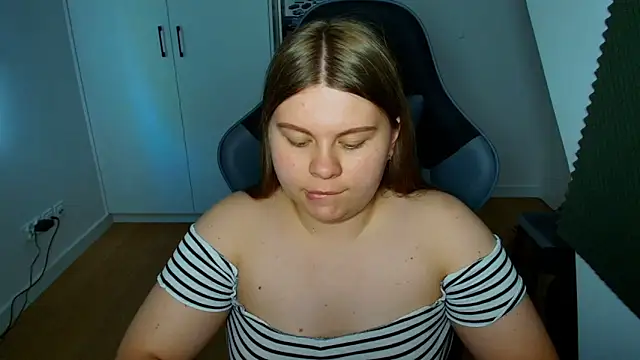AbbyLuxee webcam