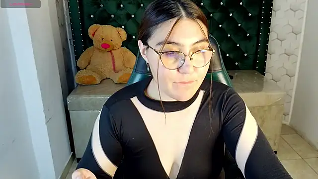 conniejames_m webcam