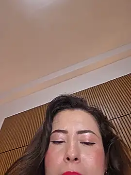 NeredaXxx webcam