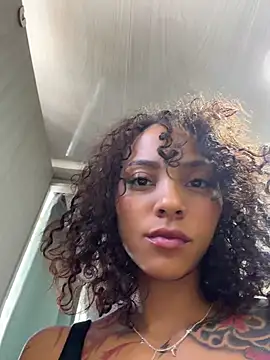 LizStorm_ webcam