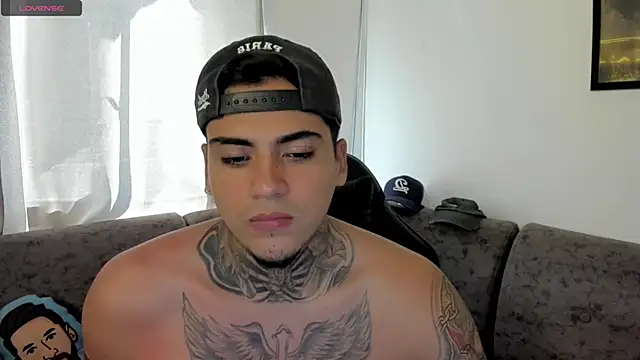 sweetlatinoboy webcam