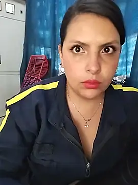 YINNA__24 webcam