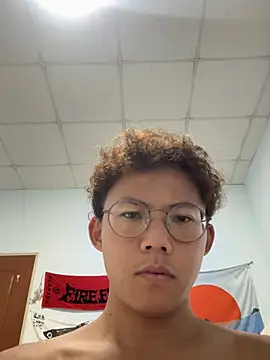 ZHIIz live cam on StripChat