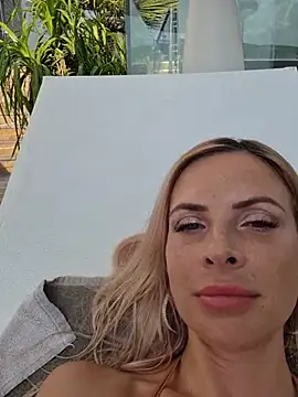 Luna_Veil webcam