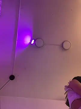 AbyThompson live cam on StripChat