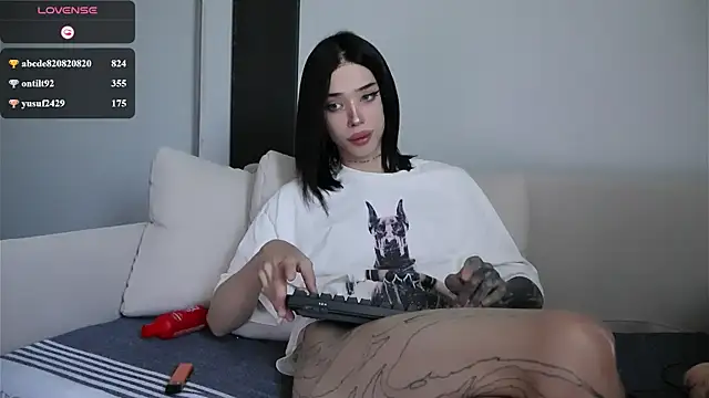 Dasha_WEYT webcam