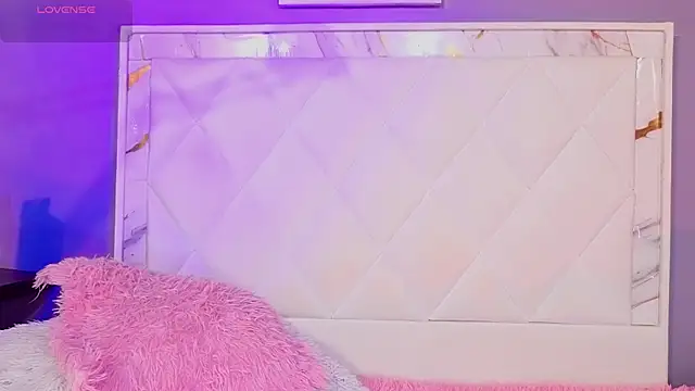 Dannyhot_ live cam on StripChat