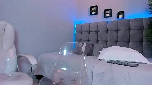 Thomas_moon live cam on StripChat