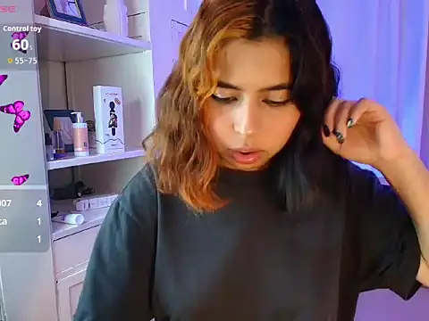 the_virginqueen webcam