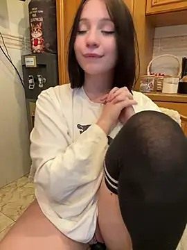 YourLittleDevil webcam