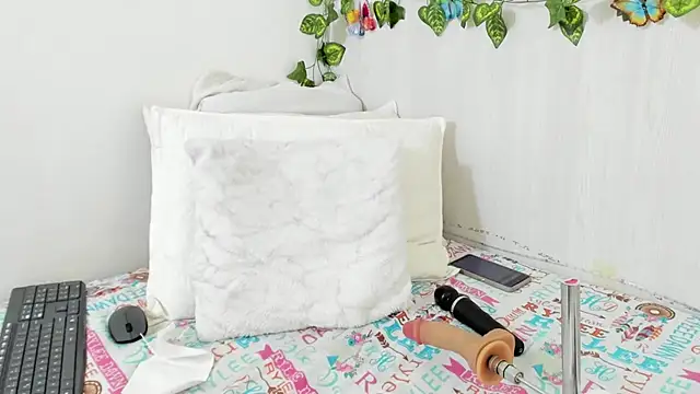 LindaCatalina_ webcam