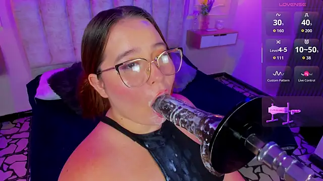 yousweet_chloe live cam on StripChat