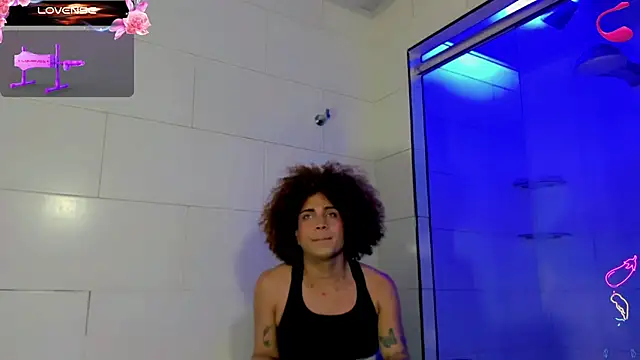 Sharlotte_Jones live cam on StripChat