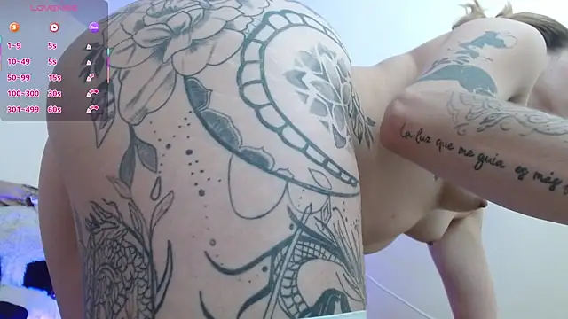 aprildumont live cam on StripChat