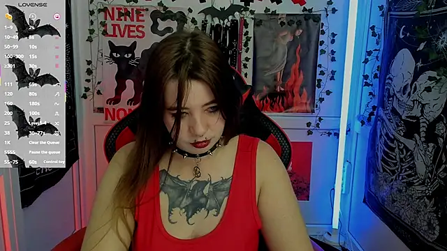 PurpleRune live cam on StripChat