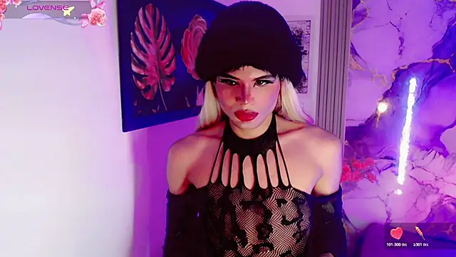 SophiaWild_ live cam on StripChat