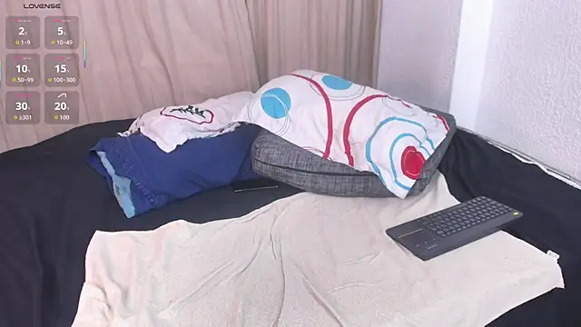 max_ed live cam on StripChat