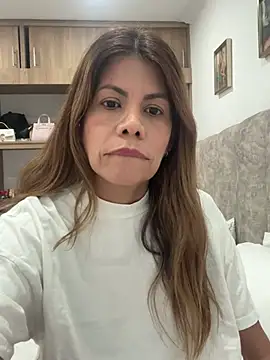 Valen_Milf4u webcam
