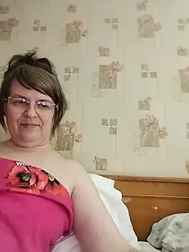 Irena-mis live cam on StripChat