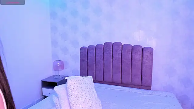 Kimmie_Bloomie webcam