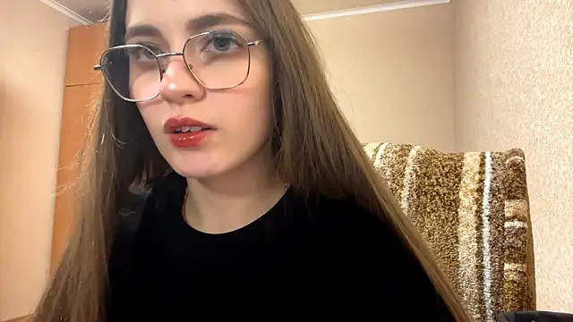 TatiaKim live cam on StripChat