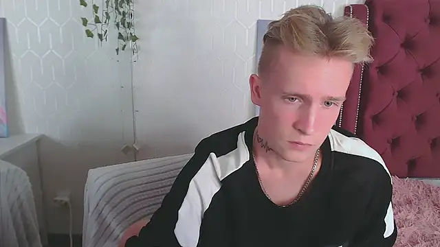 _AlexHot_ live cam on StripChat