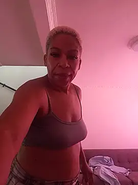 summer_nightt_ live cam on StripChat