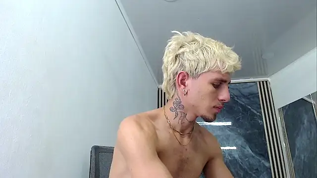 NoahDant live cam on StripChat