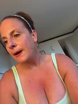 Daisymae017 live cam on StripChat