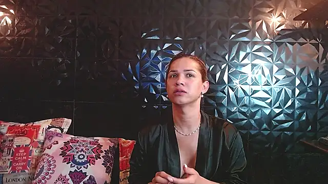 PINK__LOLA1 webcam