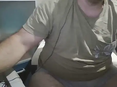 iron_boy80 live cam on StripChat