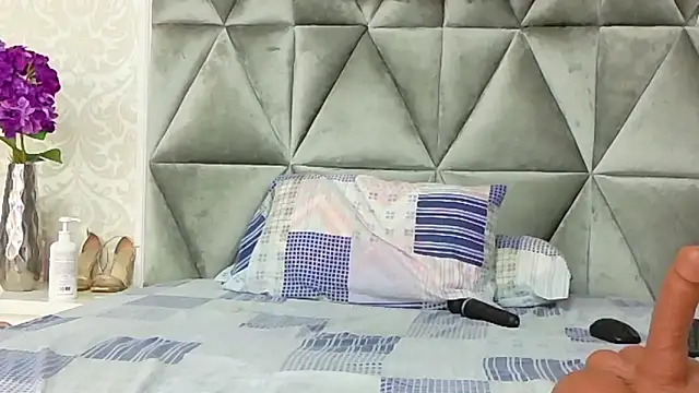 Miaa_Grace_ live cam on StripChat