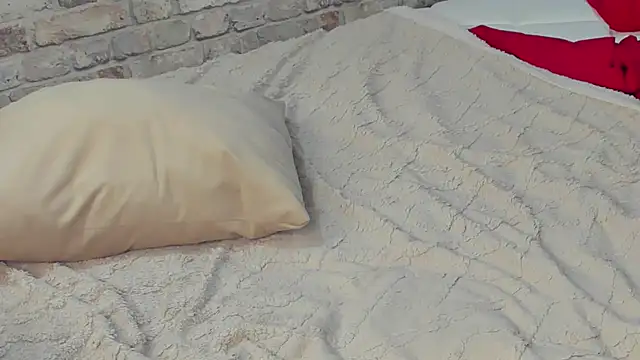 kikipeach webcam