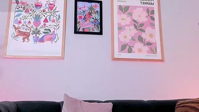 Tiffany_Low webcam