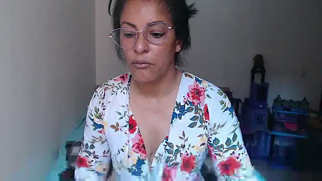 kateleyagrey webcam