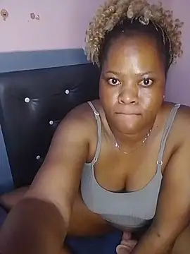 Yvone254 webcam
