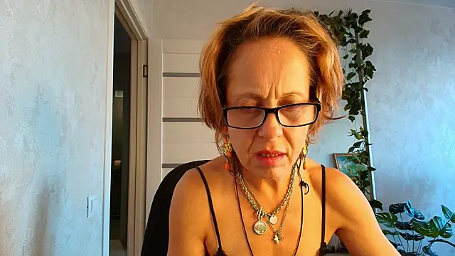 lioraweiss - LioraWeiss's free webcam - UK Sex Cams