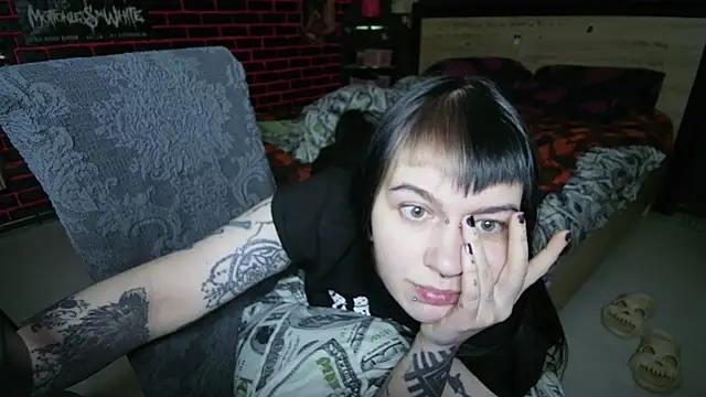 MessalinaOfficial webcam
