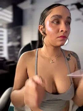 Isabella-Teen webcam